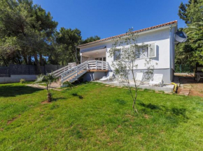 Holiday Home PRM116 by Interhome